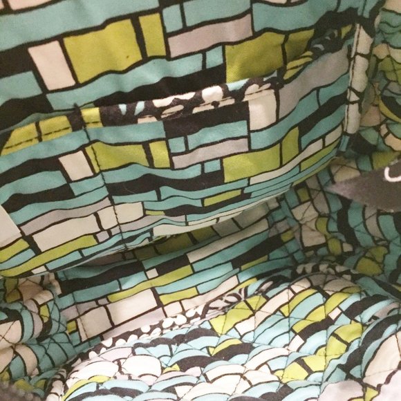 Vera Bradley Island Bloom Flower Crossbody Purse - Picture 5 of 9